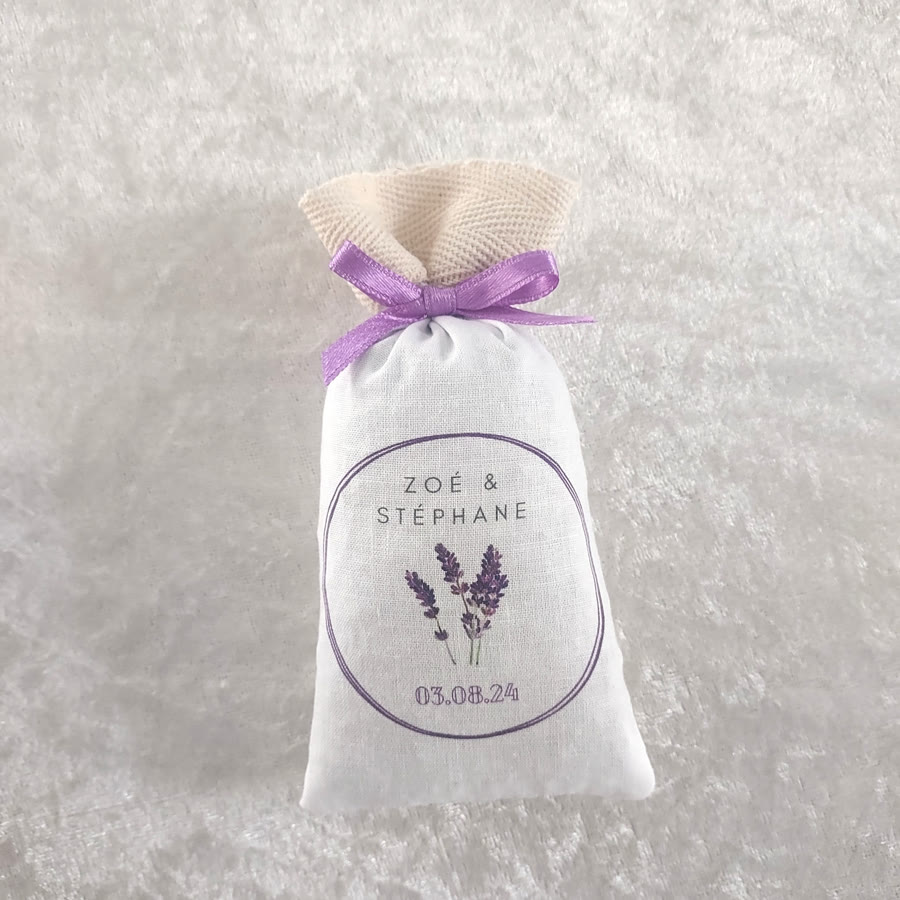 Sachet de lavande Zoé & Stéphane, ruban parme et motif de trois brins de lavande